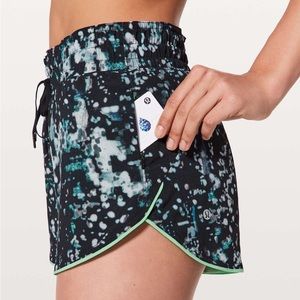 Lululemon Choose A Side Short *3" Pixel Haze Multi Black / Dragonfly